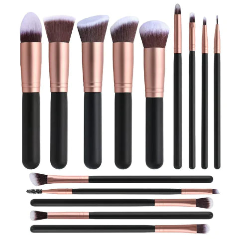 Makeup Brush Set - 14 Pieces - Wood Handle